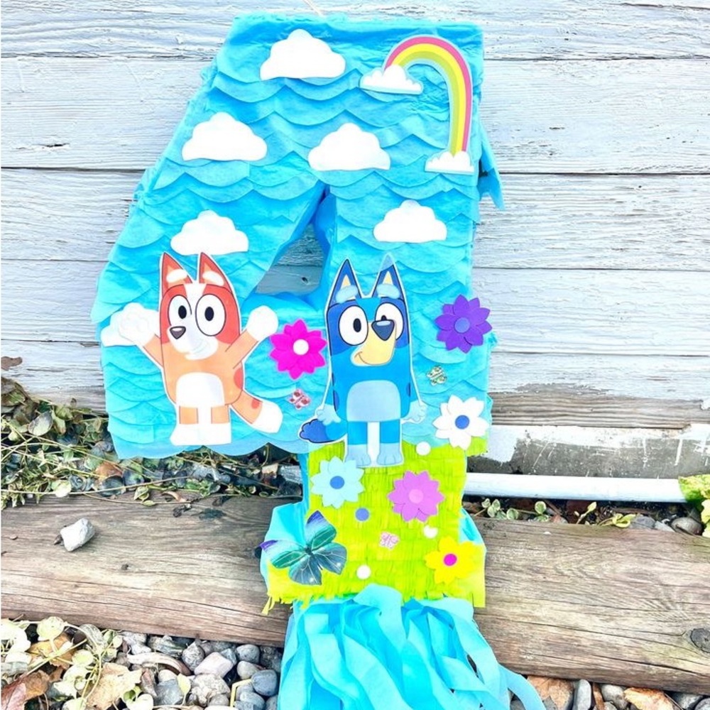 Bluey number four piñata